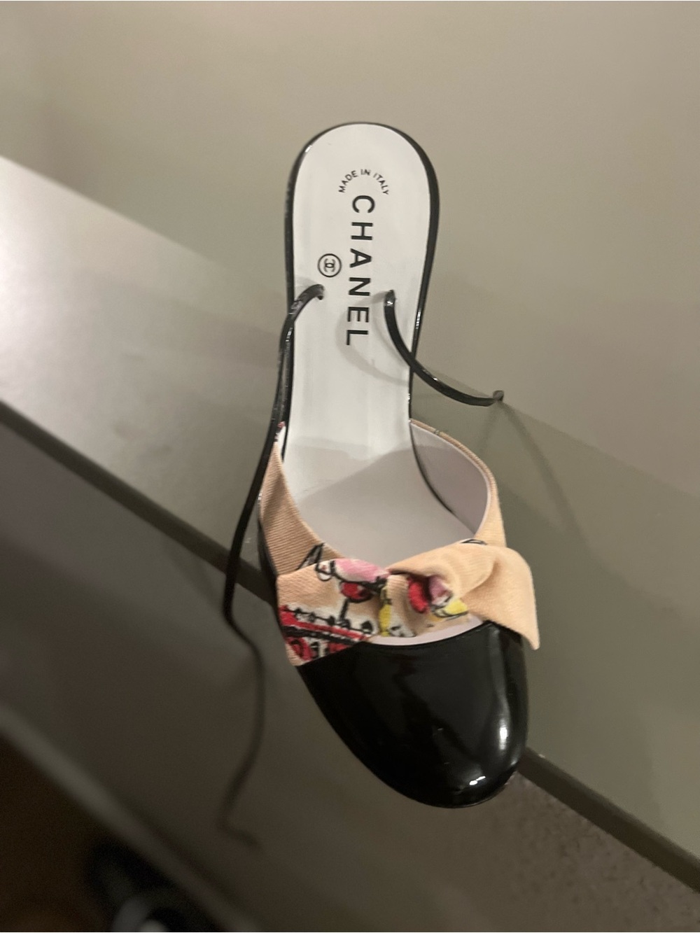 Black CHANEL Patent High Heel Sandals with Painted Nude Ankle Accent never worn - Picture 3 of 6